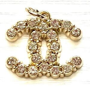 Crystal CC Logo Charm Pendant – Gold Tone Zipper Pull Charm